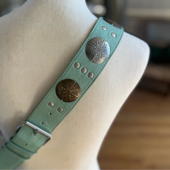 Free people wilder embellished sling bag NWT - Picture 2 of 8